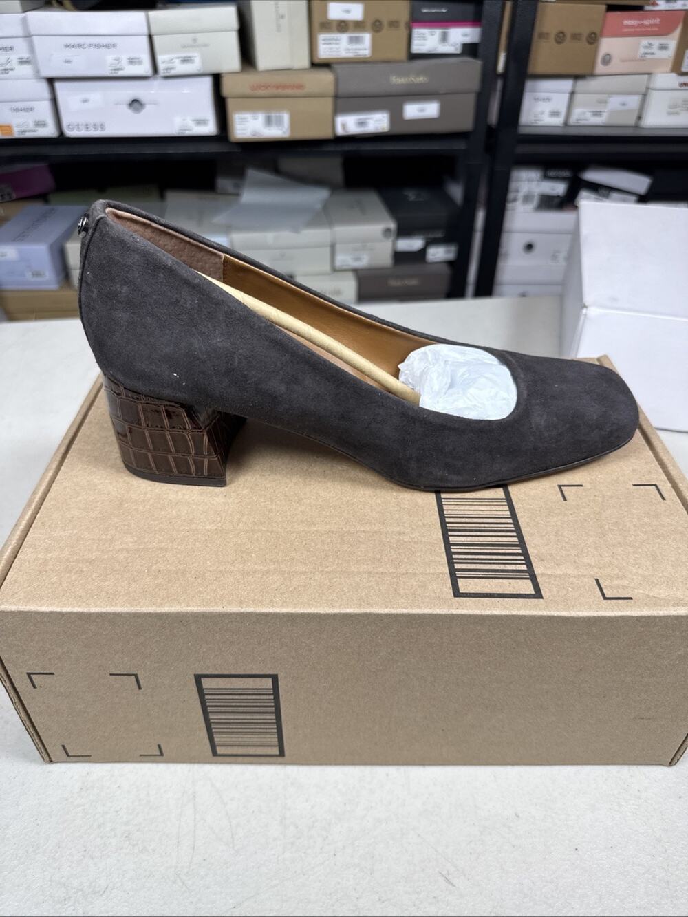 Women's 11 Donald Pliner Women’s Aquarius Pumps in Dark Brown Suede